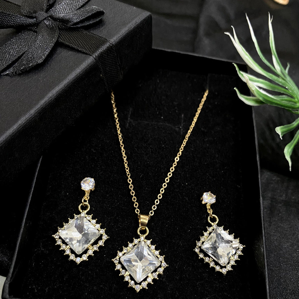 Crystal Dew locket set (with box)