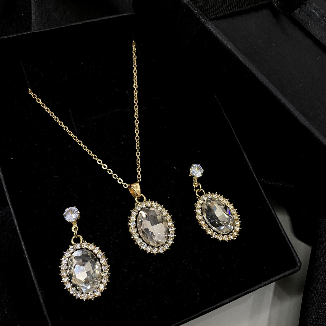 Crystal Oval locket Set (with box)